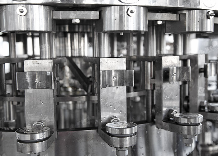 易拉罐啤酒/含汽飲料灌裝機 易拉罐啤酒/含汽飲料灌裝機